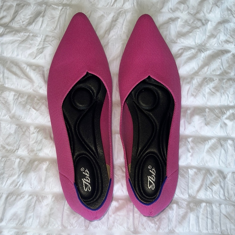 Women’s Pointed Toe Flats